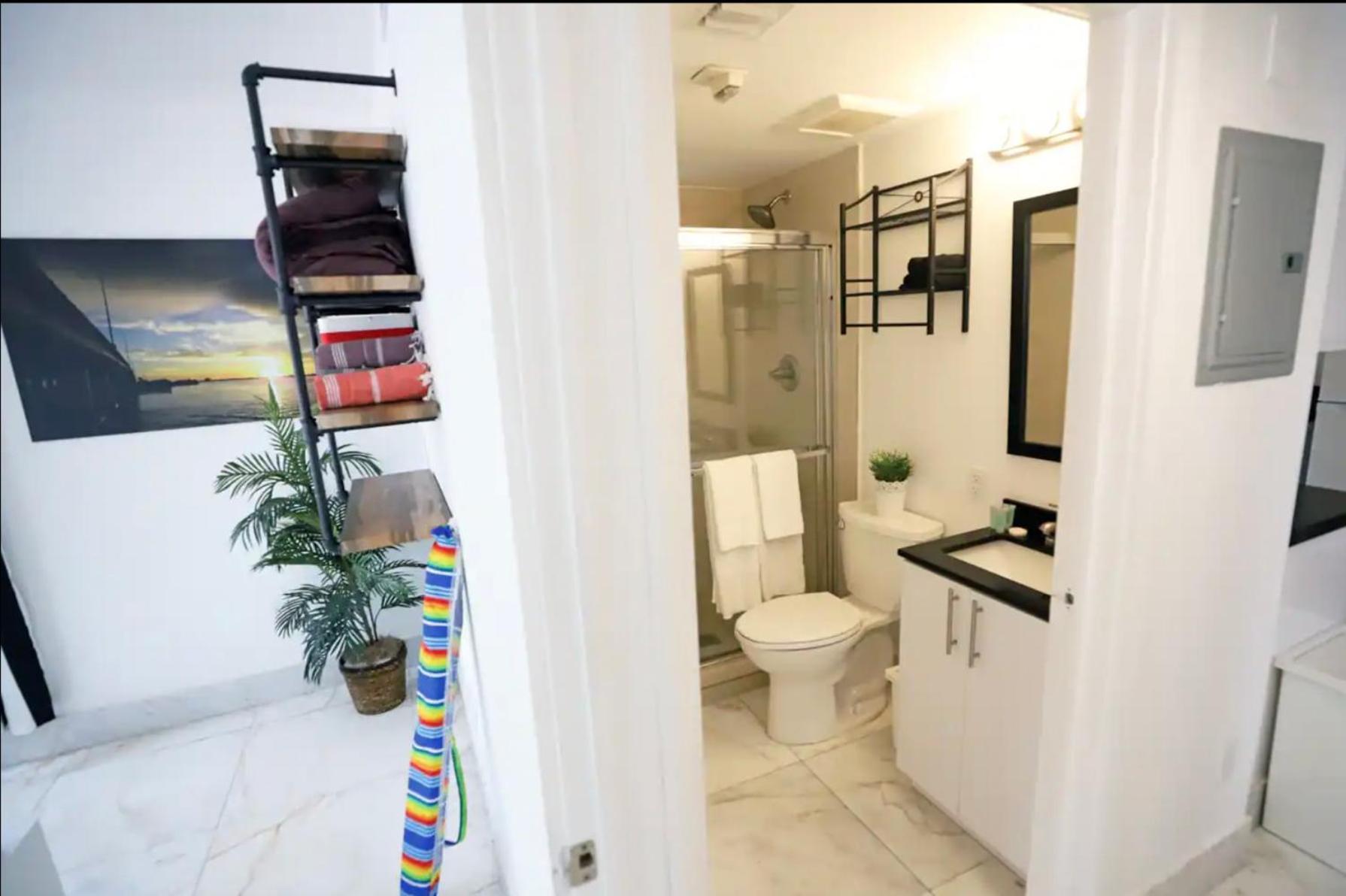 South Beach 2 Bedroom Family & Pet Friendly Apartment With Balcony & Free Parking マイアミビーチ エクステリア 写真