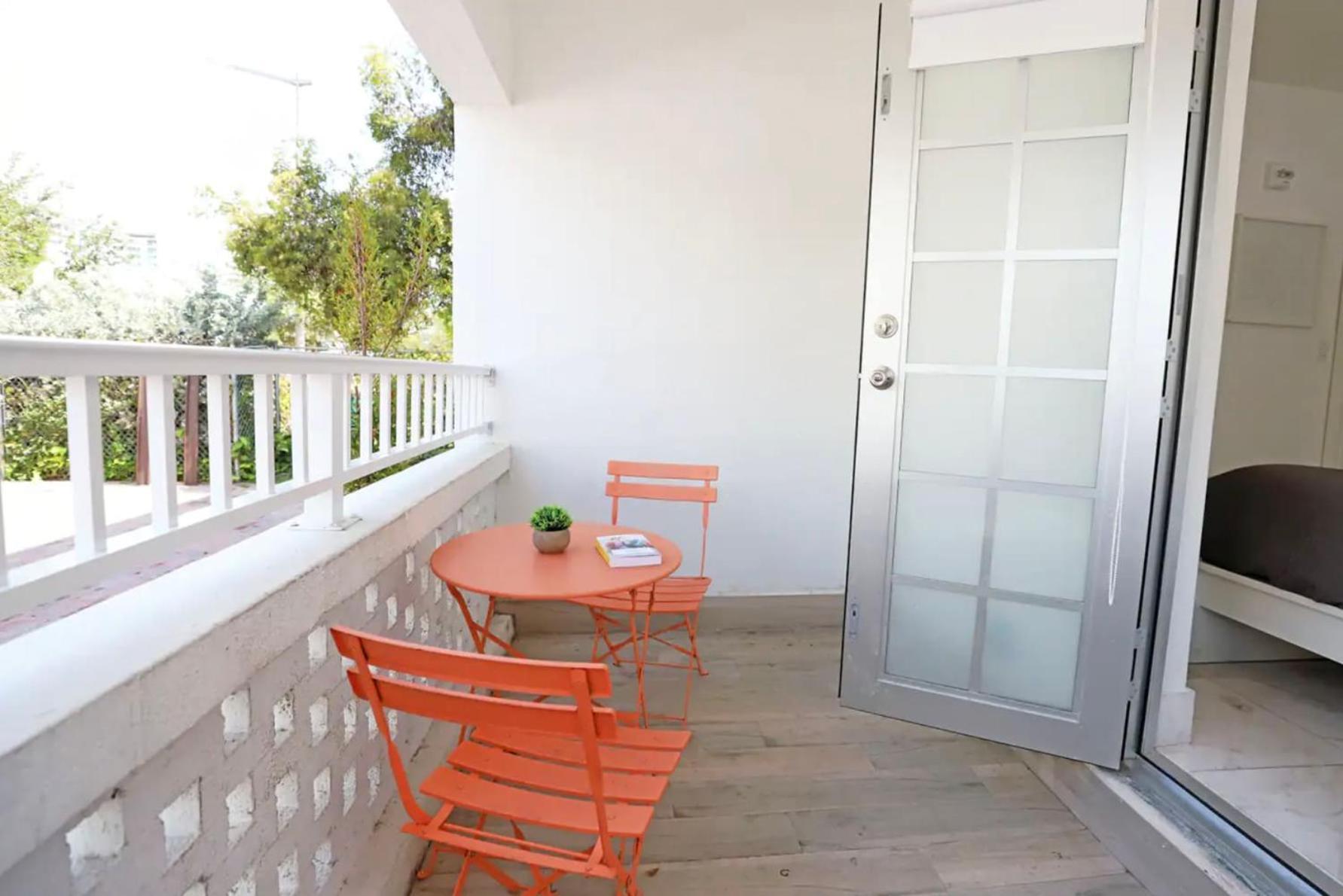 South Beach 2 Bedroom Family & Pet Friendly Apartment With Balcony & Free Parking マイアミビーチ エクステリア 写真