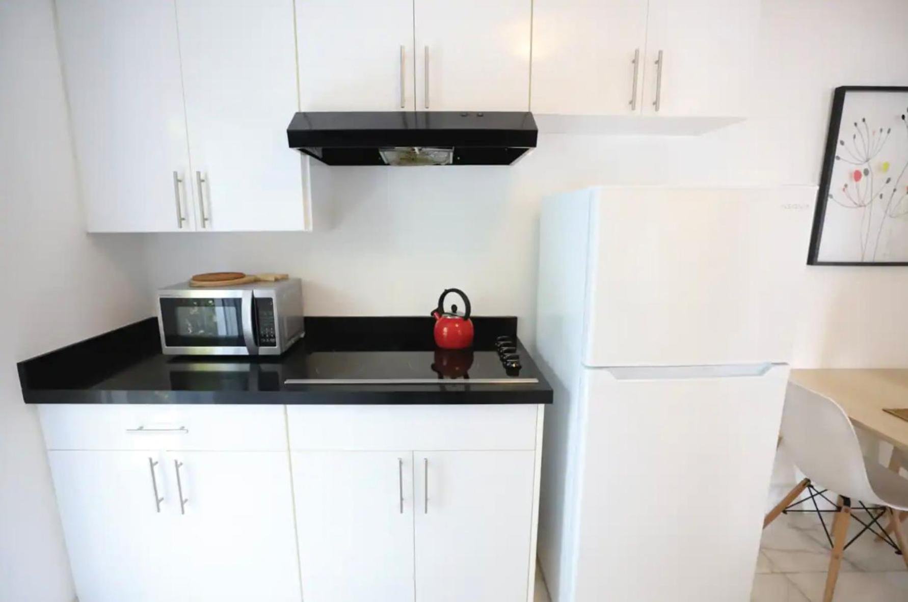 South Beach 2 Bedroom Family & Pet Friendly Apartment With Balcony & Free Parking マイアミビーチ エクステリア 写真